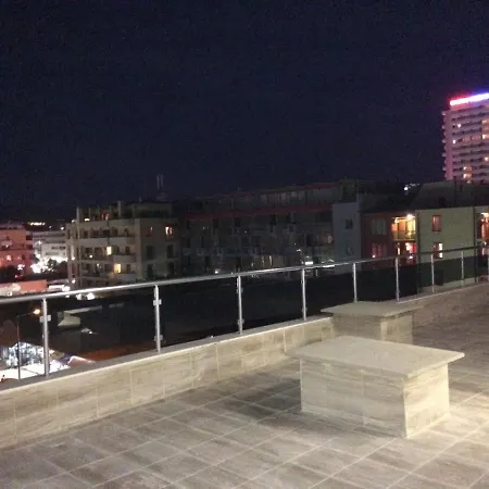 1 Flowerstrasse شقة فندقية ساني بيتش
