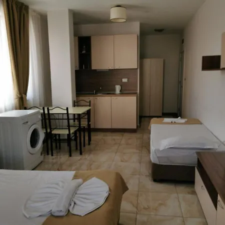 1 Flowerstrasse ساني بيتش